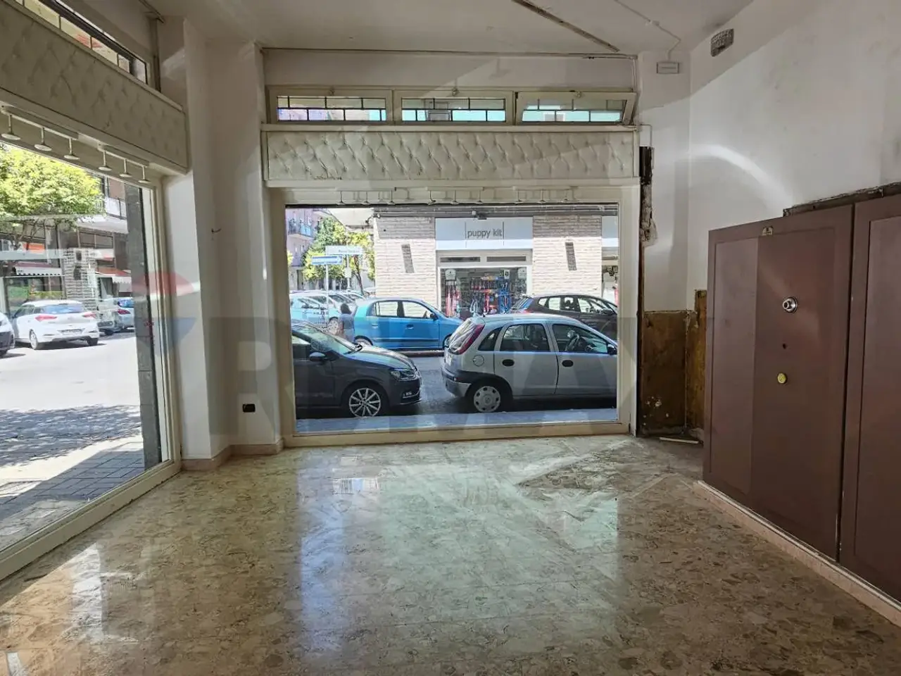 Negozio in Via Madonna di Fatima 19, Salerno, {3} - Foto 1