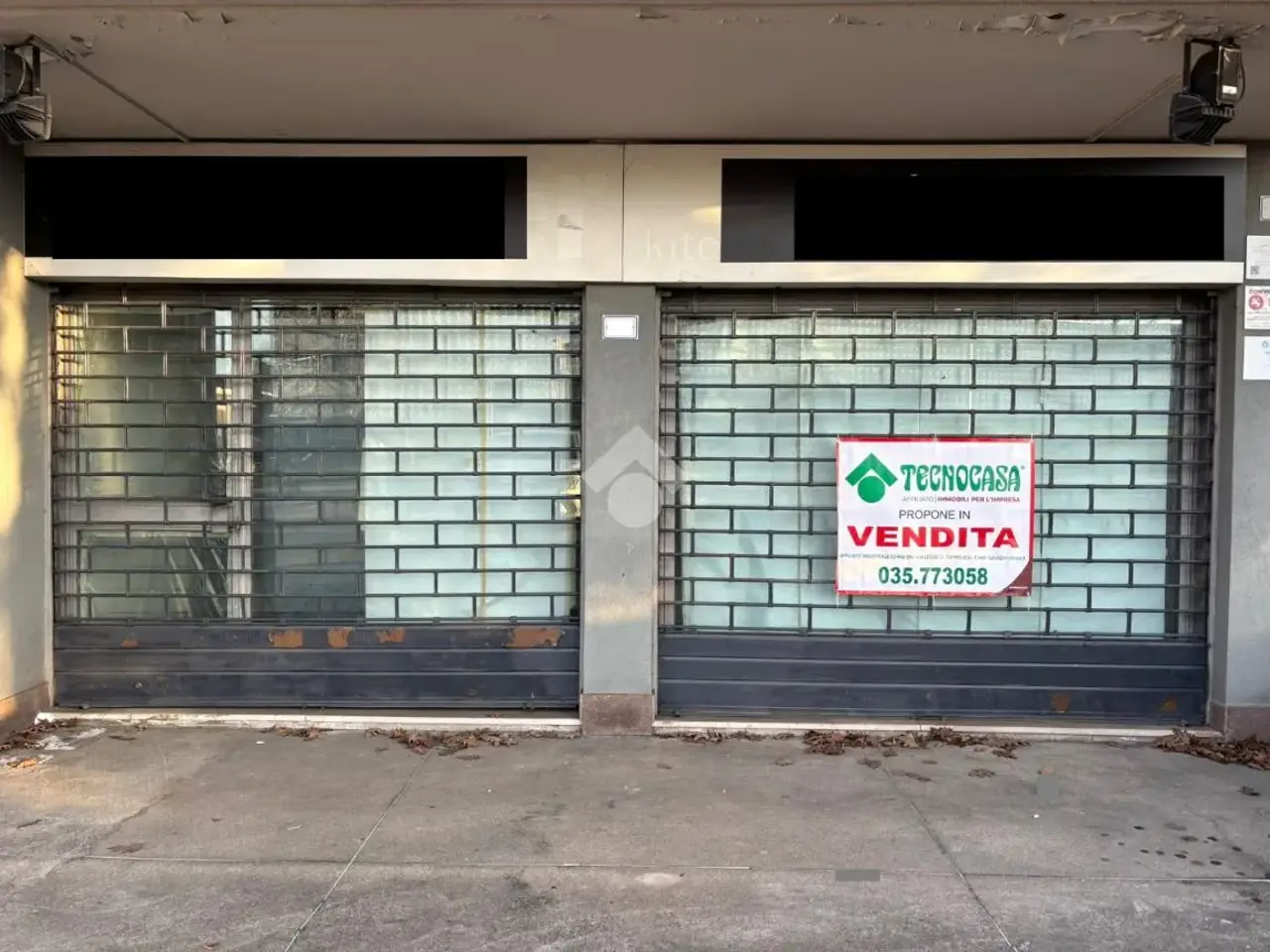 Capannone in Via Lecco, Curno, {3} - Foto 1
