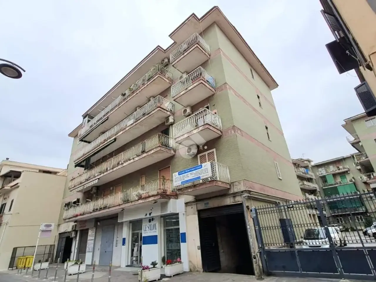 Magazzino in Via Cumana 13, Frattamaggiore, {3} - Foto 1
