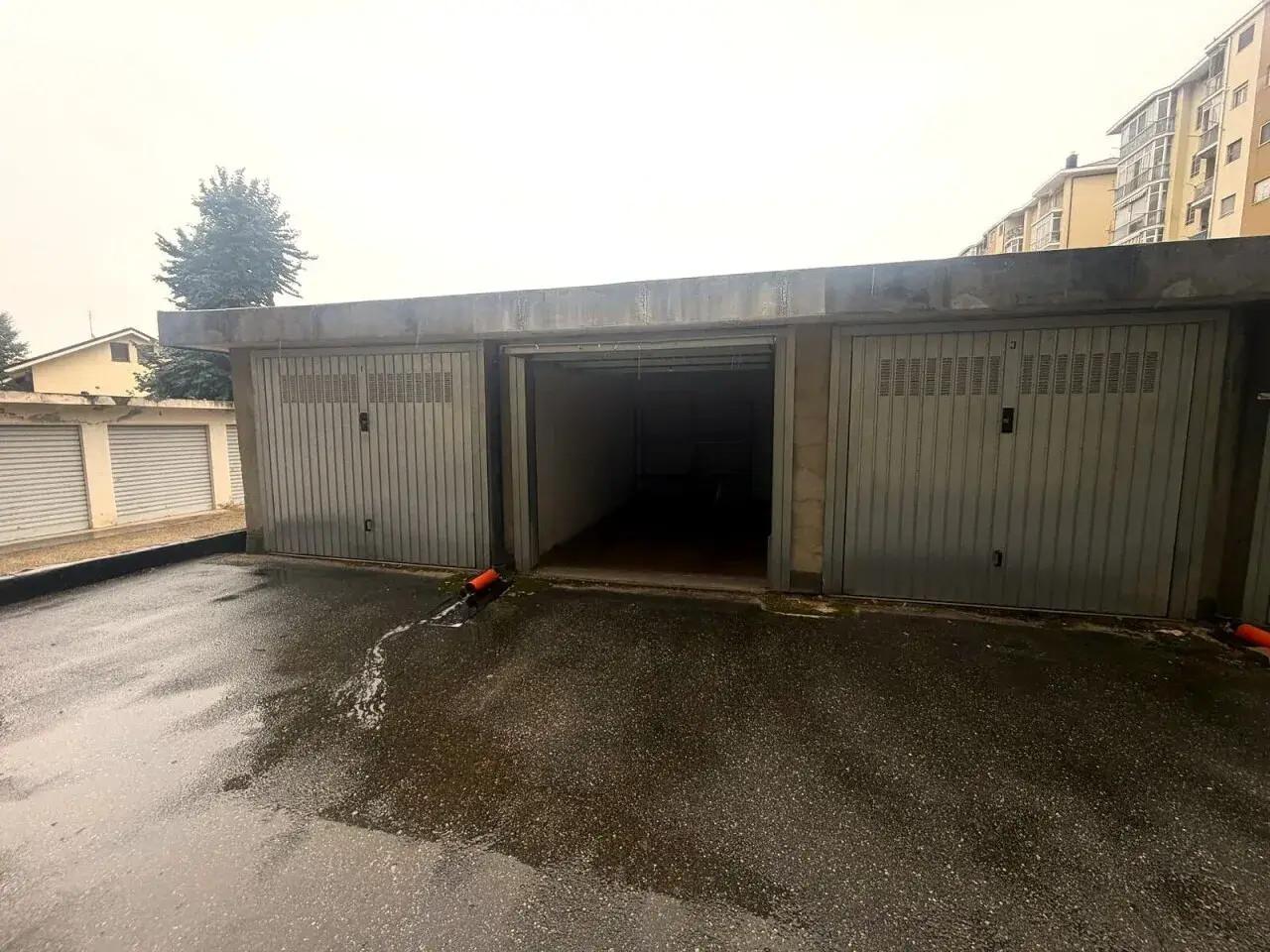 Parcheggio chiuso in Via Enrico De Nicola 1, Beinasco, {3} - Foto 2