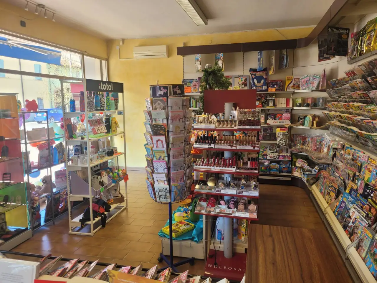 Cartoleria in Via Roma 5, Porto Mantovano, {3} - Foto 1