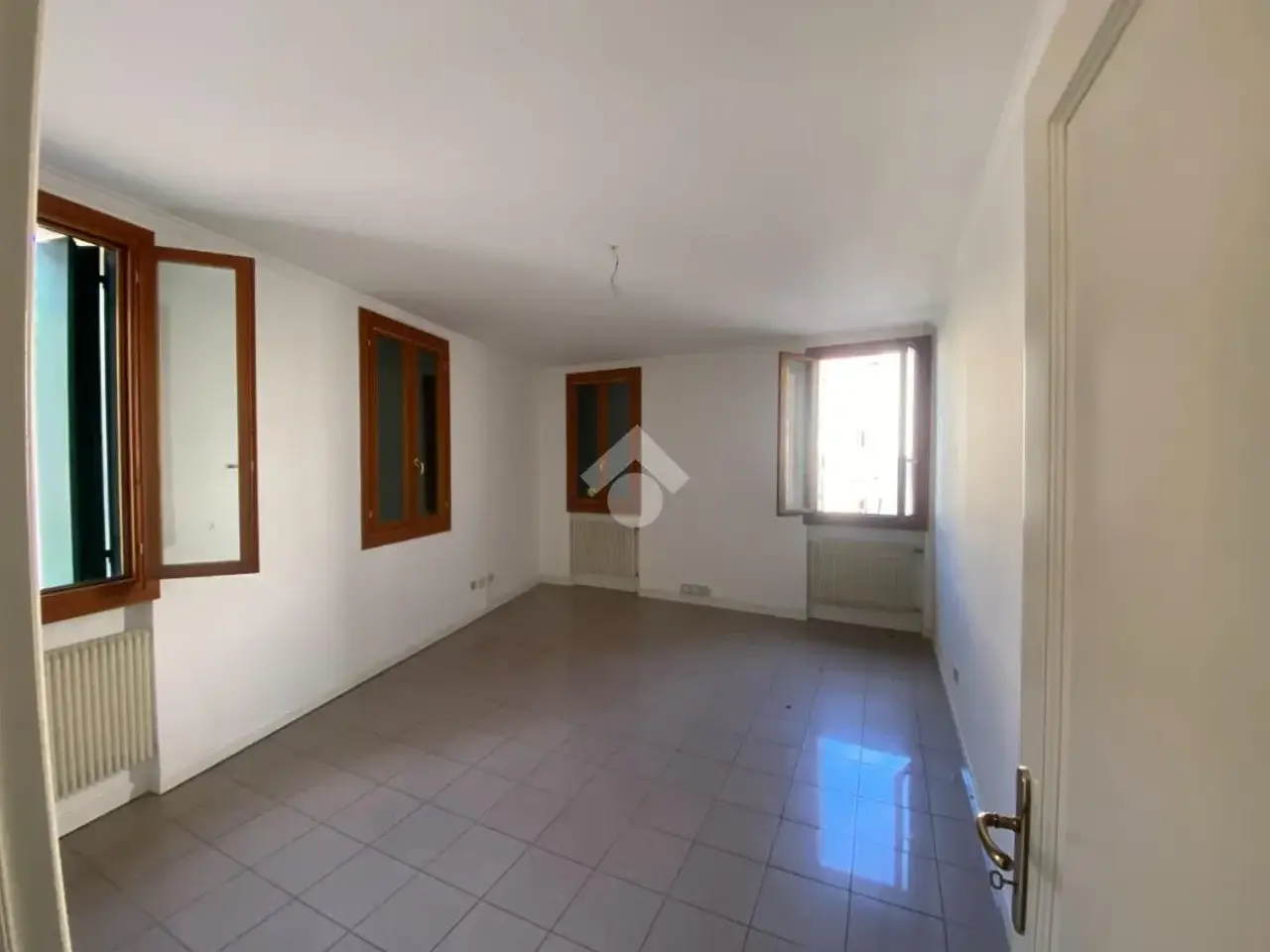 Ufficio in Via Roma 5, Bassano Del Grappa, {3} - Foto 1