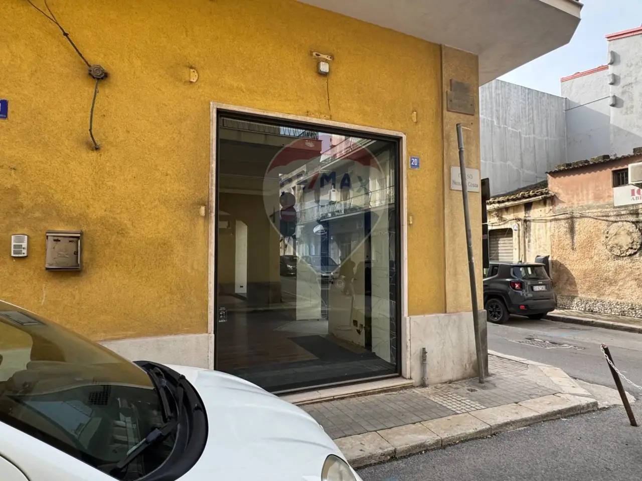 Negozio in Via Cassar Scalia 46, Pachino, {3} - Foto 2