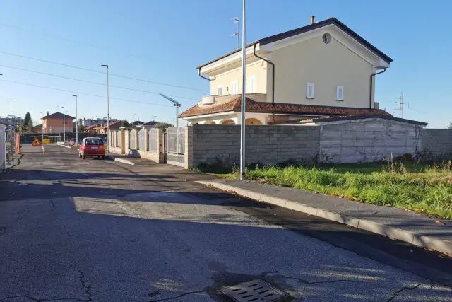 Building land in Via Silvio Pellico, Corbetta - Photo 1