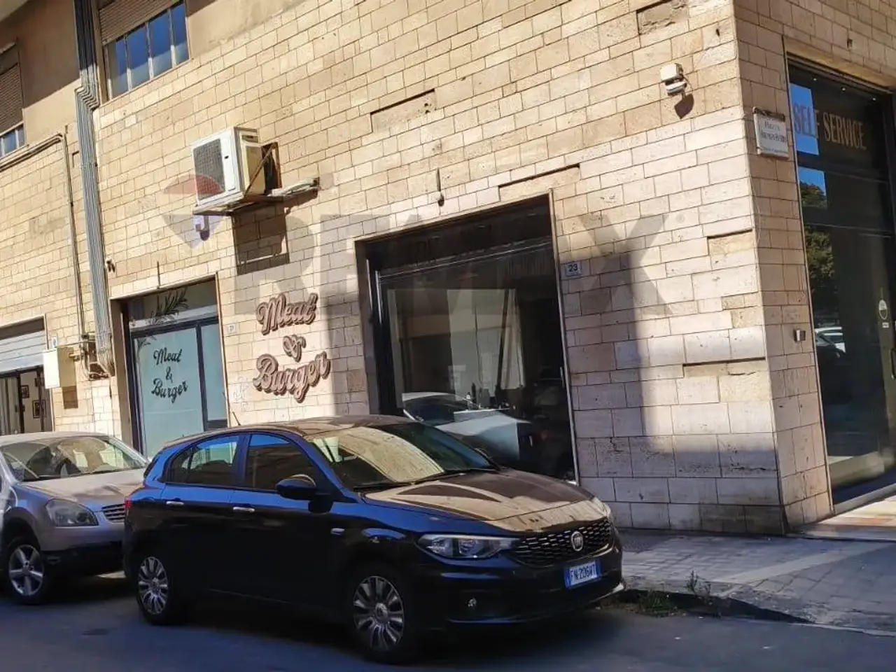 Negozio in Piazza Vincenzo Bellini 21/22, Caltagirone, {3} - Foto 2