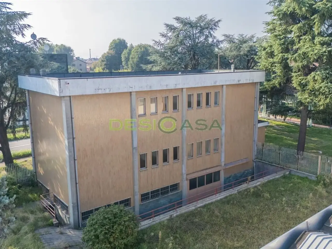Palazzina commerciale in Via Milano 70, Muggiò, {3} - Foto 2