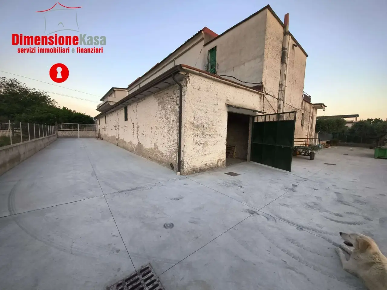 Magazzino in Via Polvica 105, Nola, {3} - Foto 1