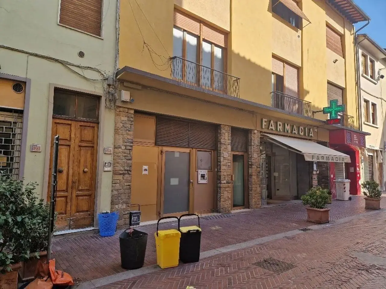 Palazzina uffici in Corso Garibaldi 33, Montelupo Fiorentino, {3} - Foto 1