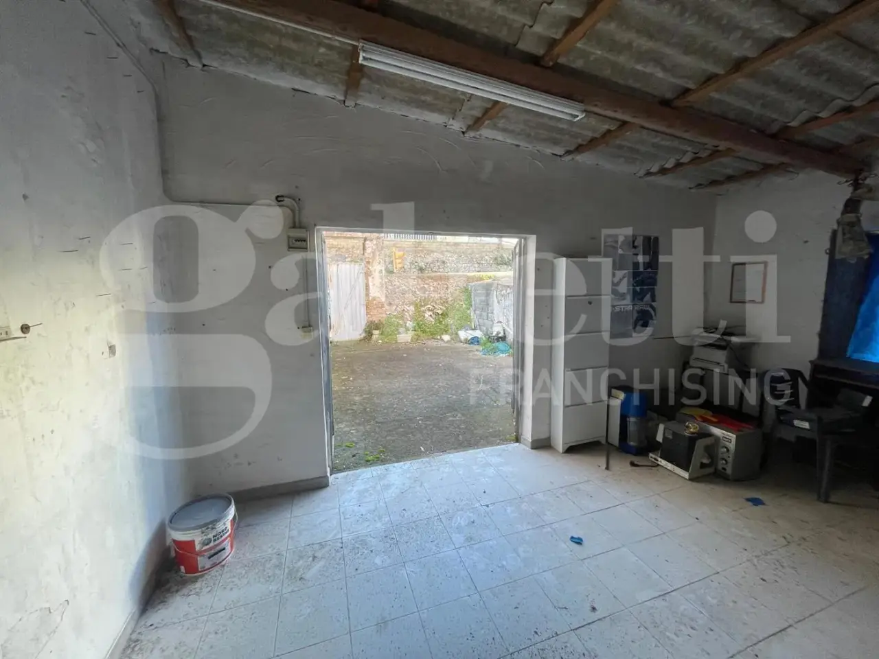Magazzino in Via Sant'Agostino 42,44,46, Gaeta, {3} - Foto 2