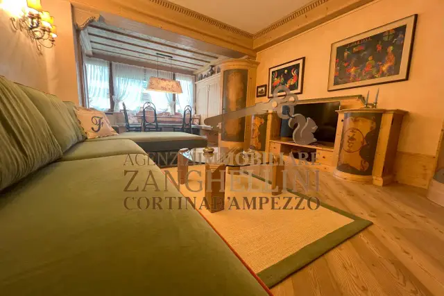 Dreizimmerwohnung in Via dello Stadio, Cortina d'Ampezzo - Foto 1