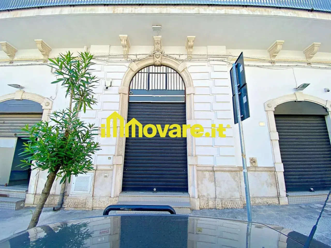 Negozio in Via Virgilio, Triggiano, {3} - Foto 1