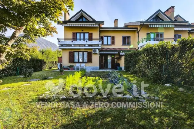 Villa a schiera in Via delle Camelie 8, Laveno-Mombello - Foto 1