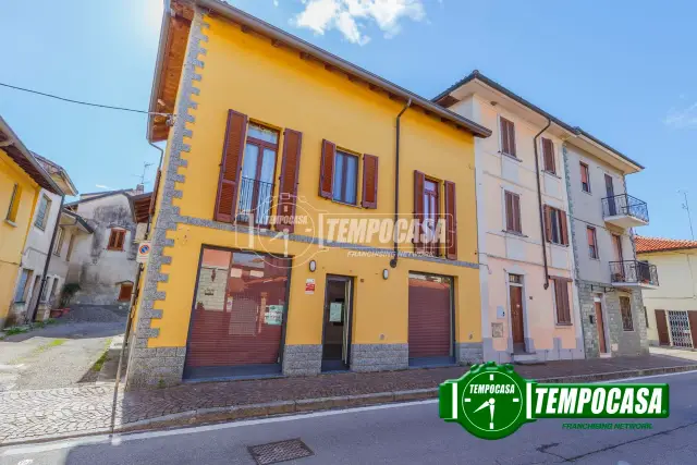 Negozio in vendita, Via Roma, Vernate - Foto 1