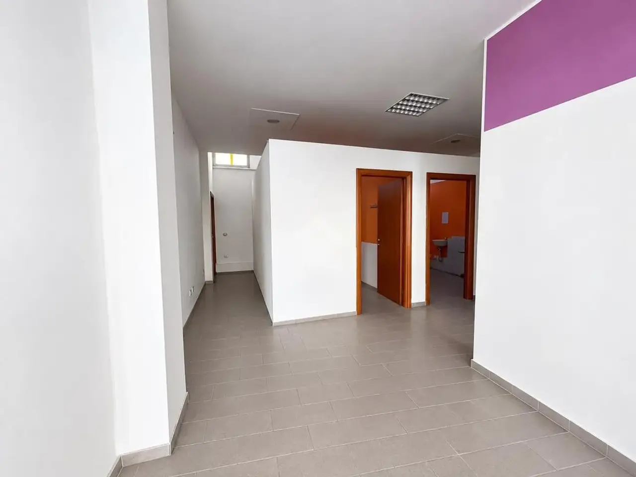Negozio in , Cagliari, {3} - Foto 1