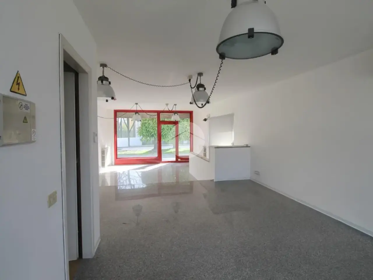 Negozio in Viale Angelina Azimoni 1, Romano Di Lombardia, {3} - Foto 1