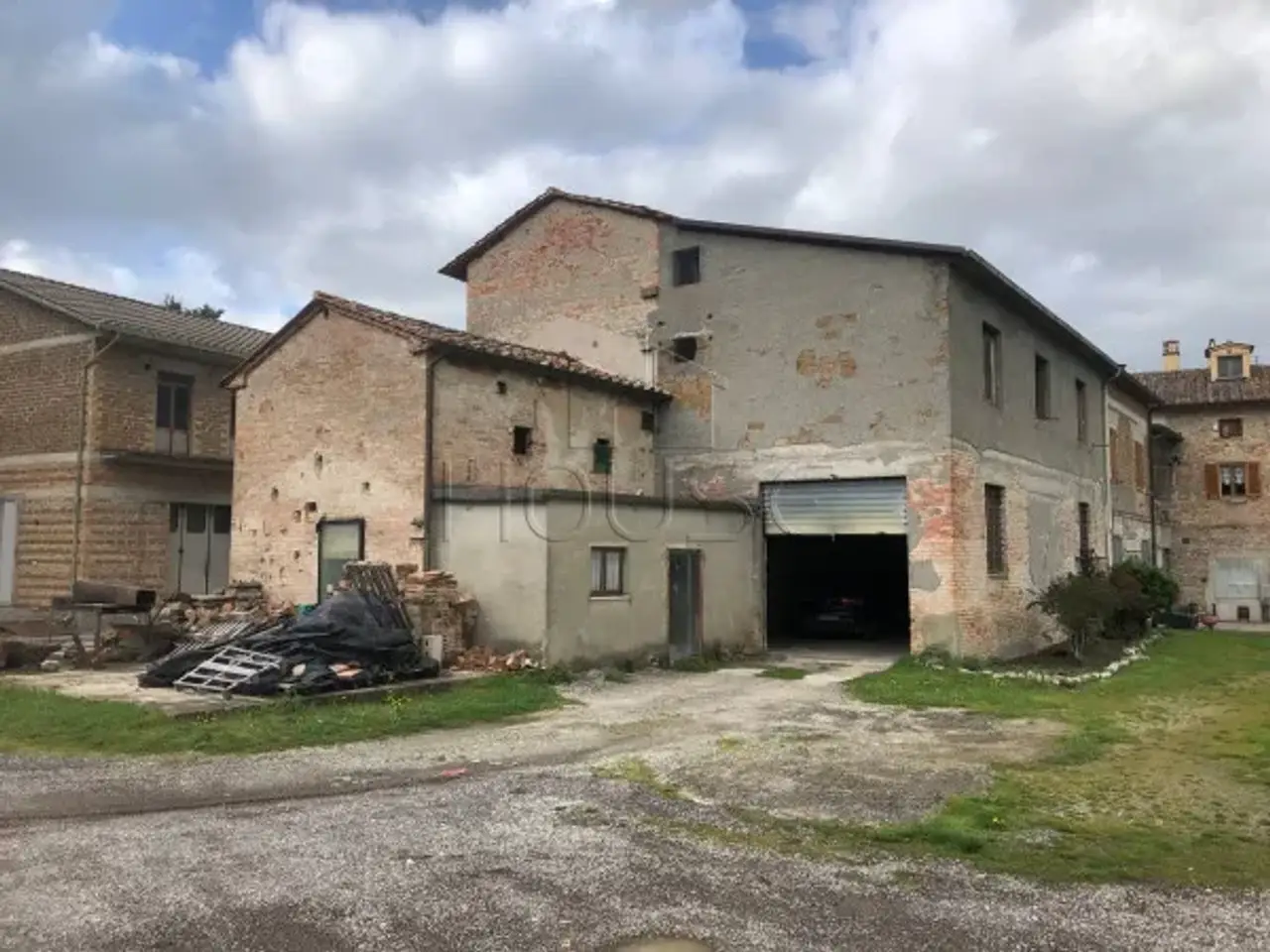 Capannone in Via G. Sfrilli, Citerna, {3} - Foto 1