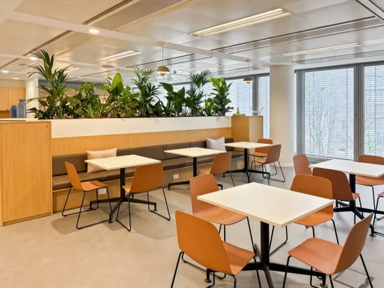 Ufficio in Via Lorenteggio 240, Milano, {3} - Foto 1