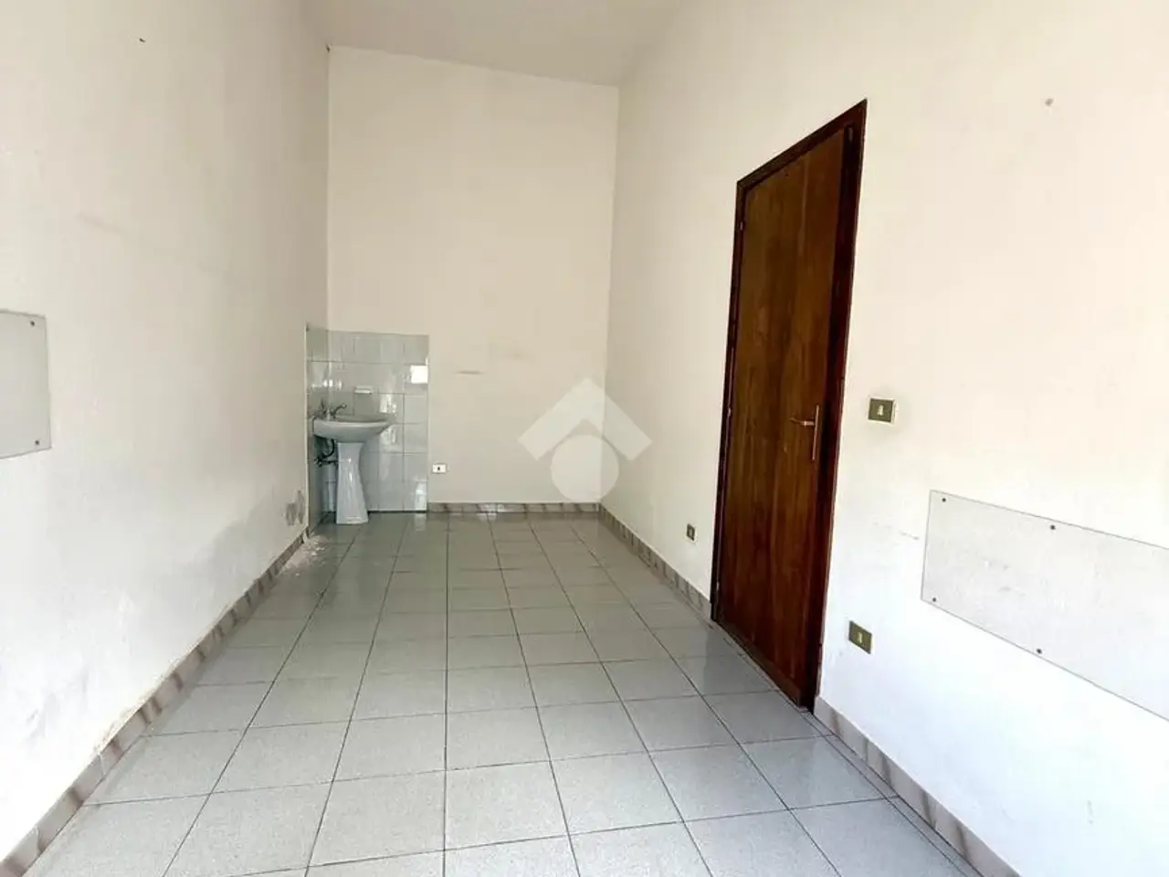 Ufficio in Ufficio Corso Umberto 149, Decimomannu, {3} - Foto 2
