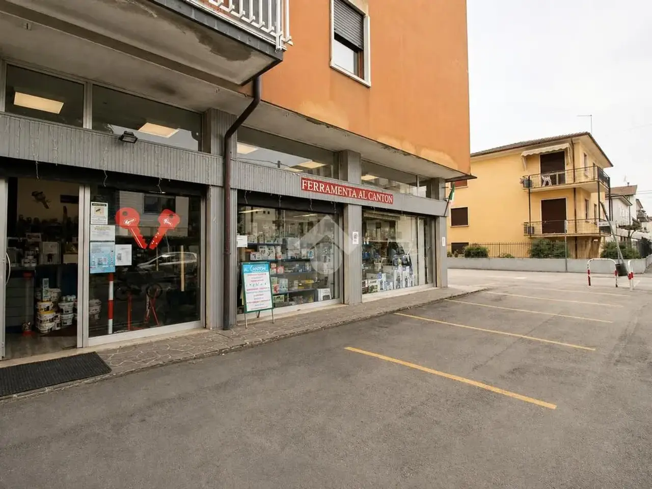 Negozio in Via Arnaldo Tornieri 128, Vicenza, {3} - Foto 2