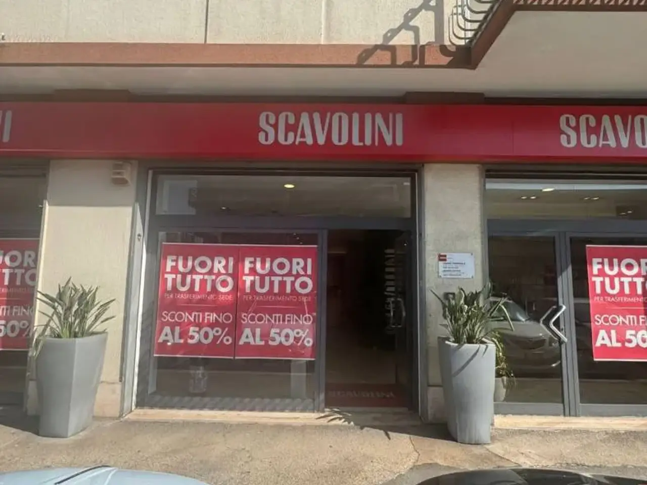 Locale commerciale in Via Cesare Battisti 692 Taranto, Taranto, {3} - Foto 2