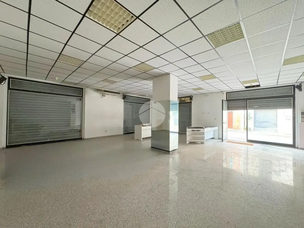 Negozio in Via Indipendenza 74, Lucera, {3} - Foto 2