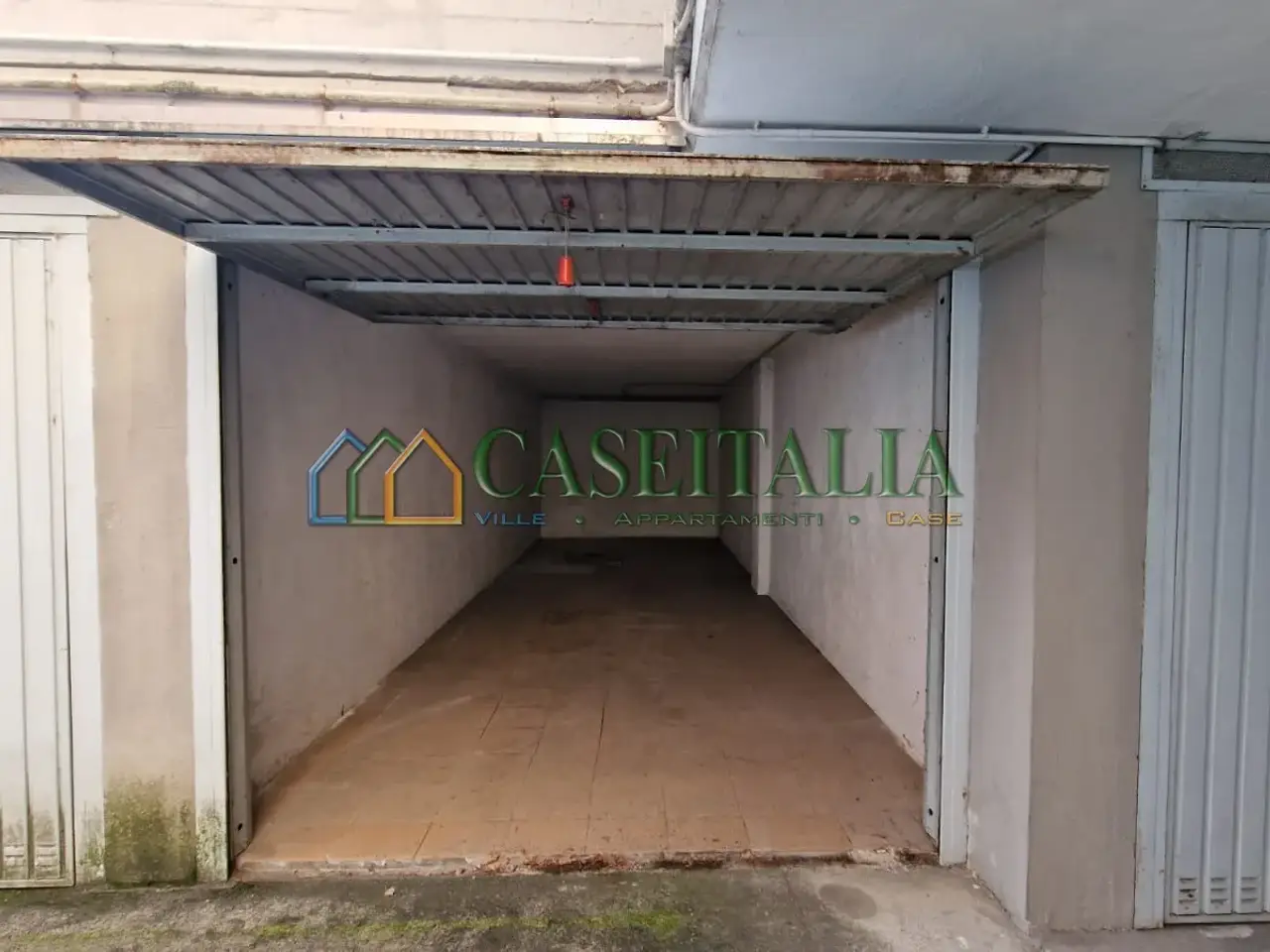 Parcheggio chiuso in , Ivrea, {3} - Foto 1
