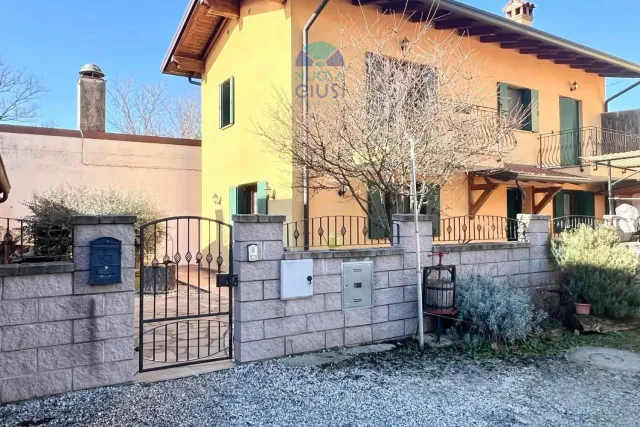 Porzione di casa in {3}, - Foto 1