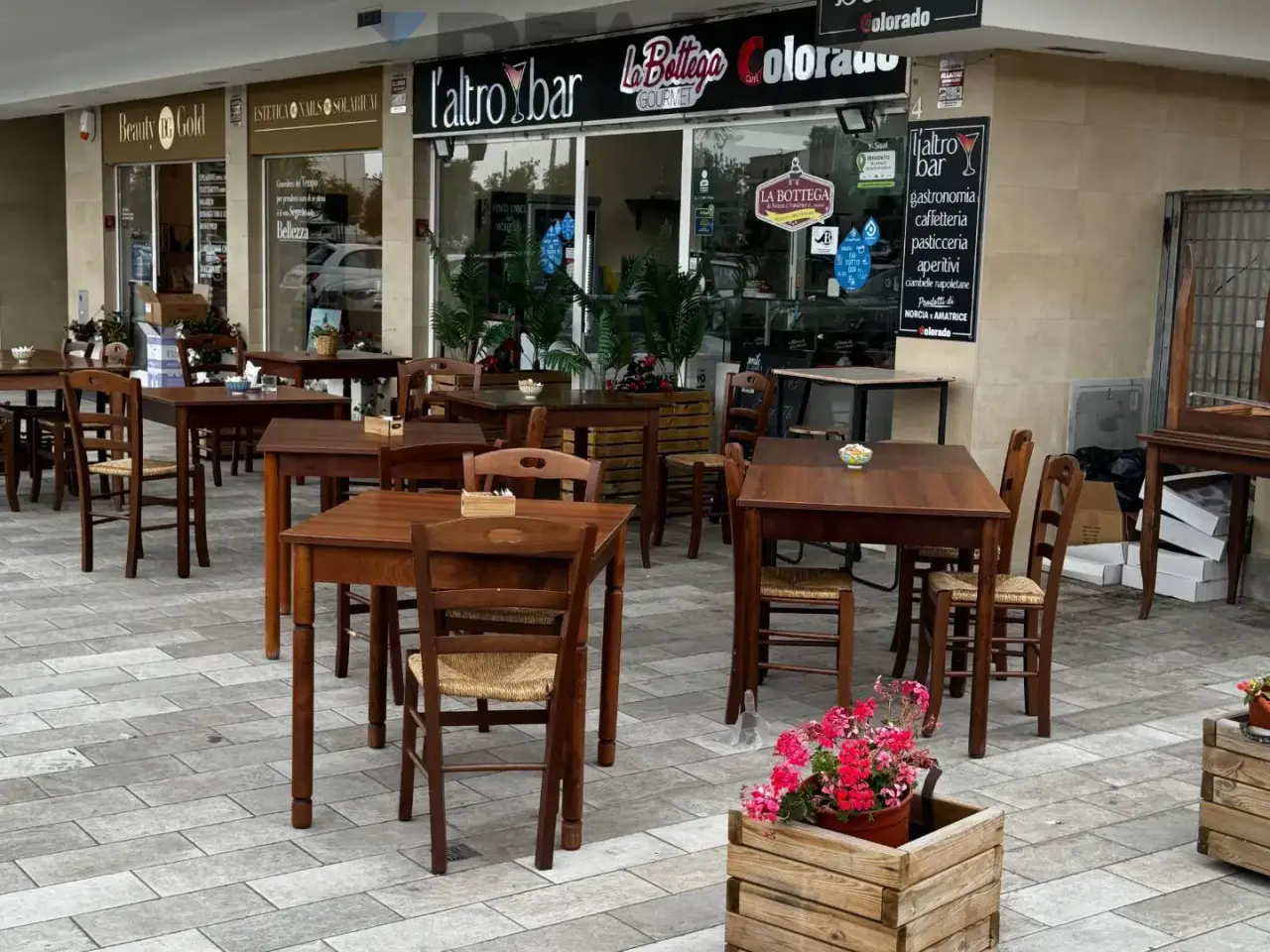 Negozio in Via dei Garofani 4, Ladispoli, {3} - Foto 2