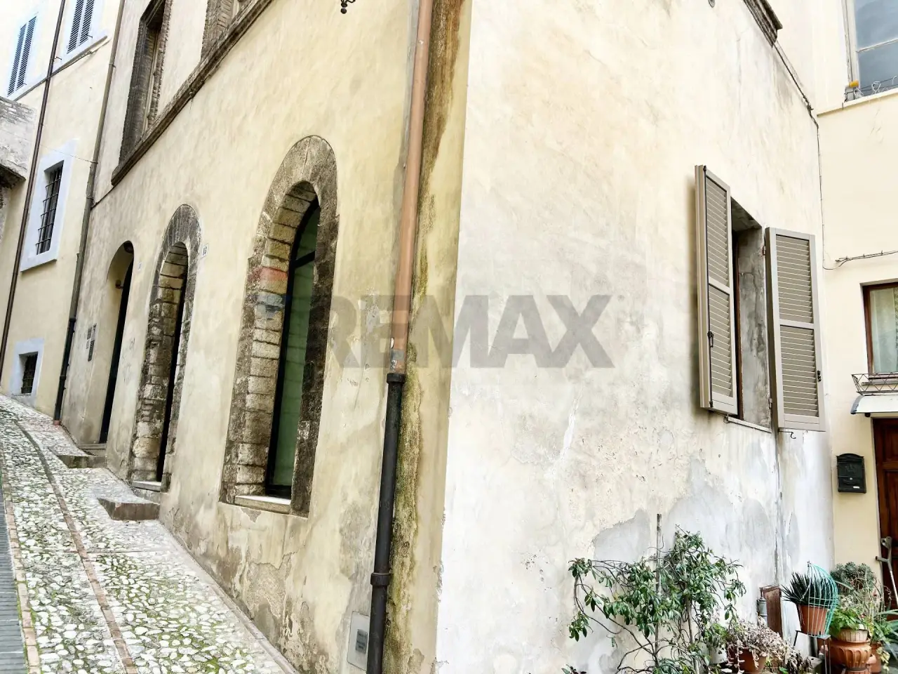 Negozio in Via Plinio Il Giovane 13, Spoleto, {3} - Foto 2