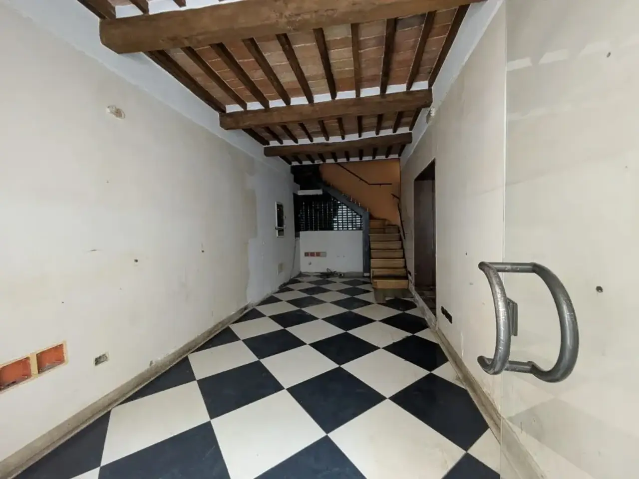 Esercizio commerciale in , Citta' Di Castello, {3} - Foto 1