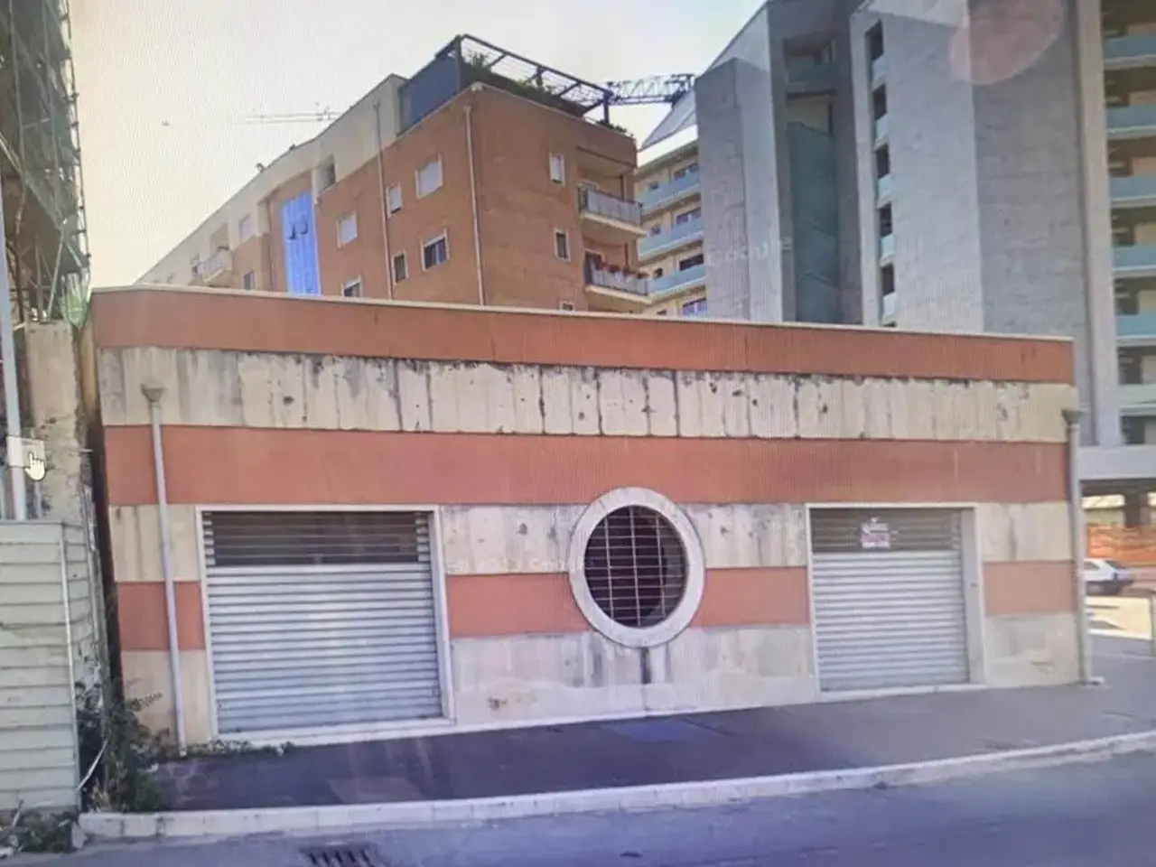 Negozio in Via Bari, Cosenza, {3} - Foto 1