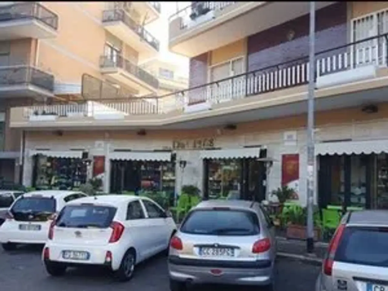 Negozio in Via Ascanio Vitozzi 32, Roma, {3} - Foto 1