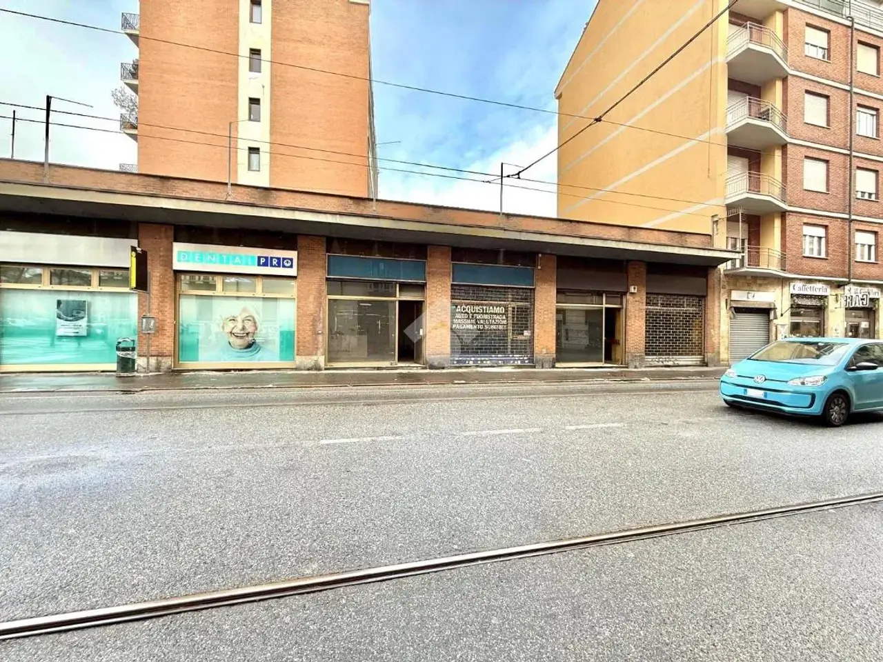 Negozio in Via Nicola Fabrizi 68, Torino, {3} - Foto 2