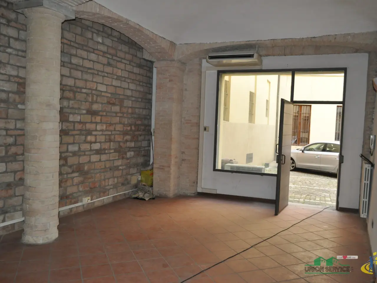 Ufficio in Vicolo San Tiburzio, Parma, {3} - Foto 1