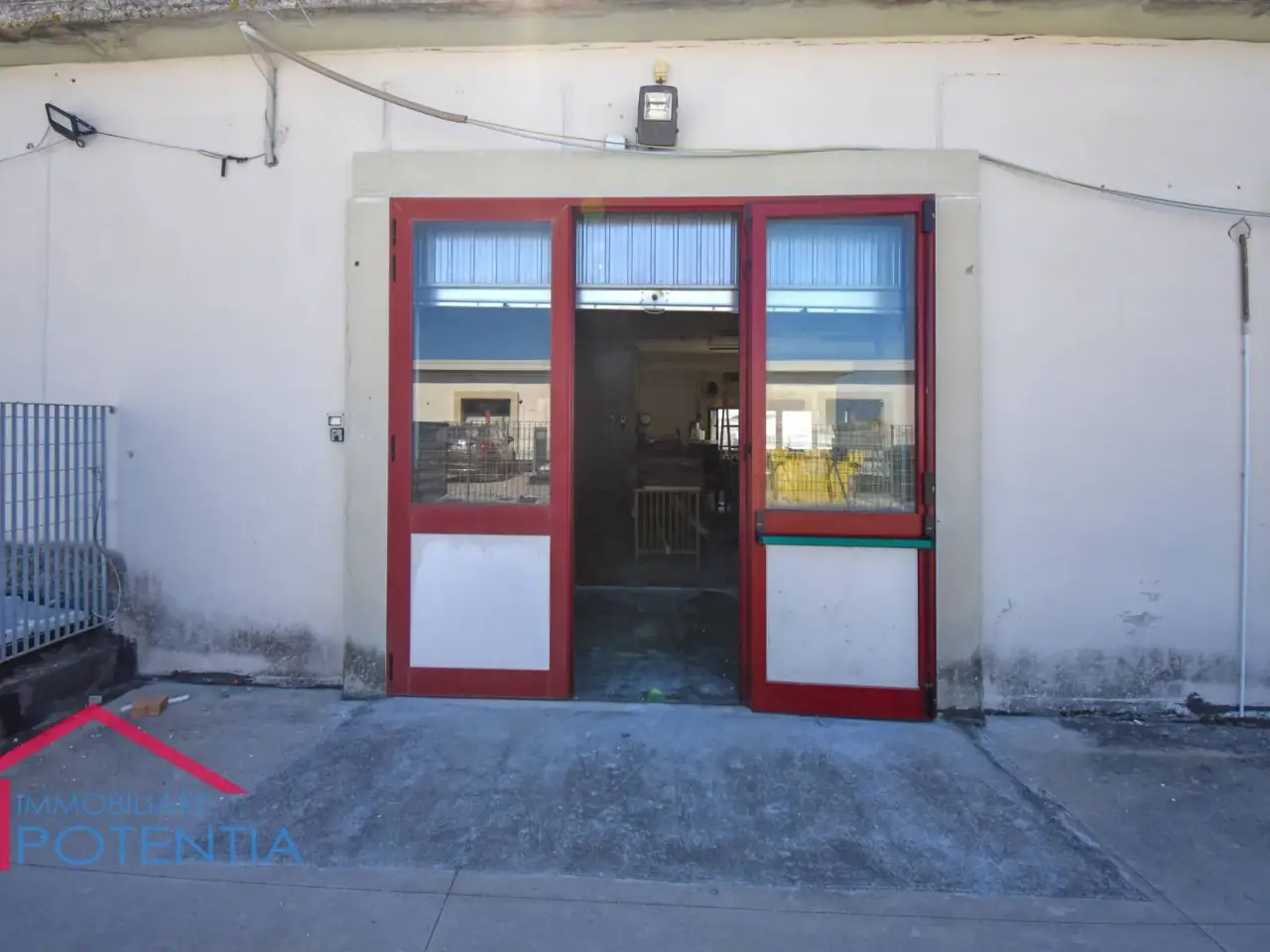 Magazzino in S.S. Regina Km.3,00, Potenza Picena, {3} - Foto 2