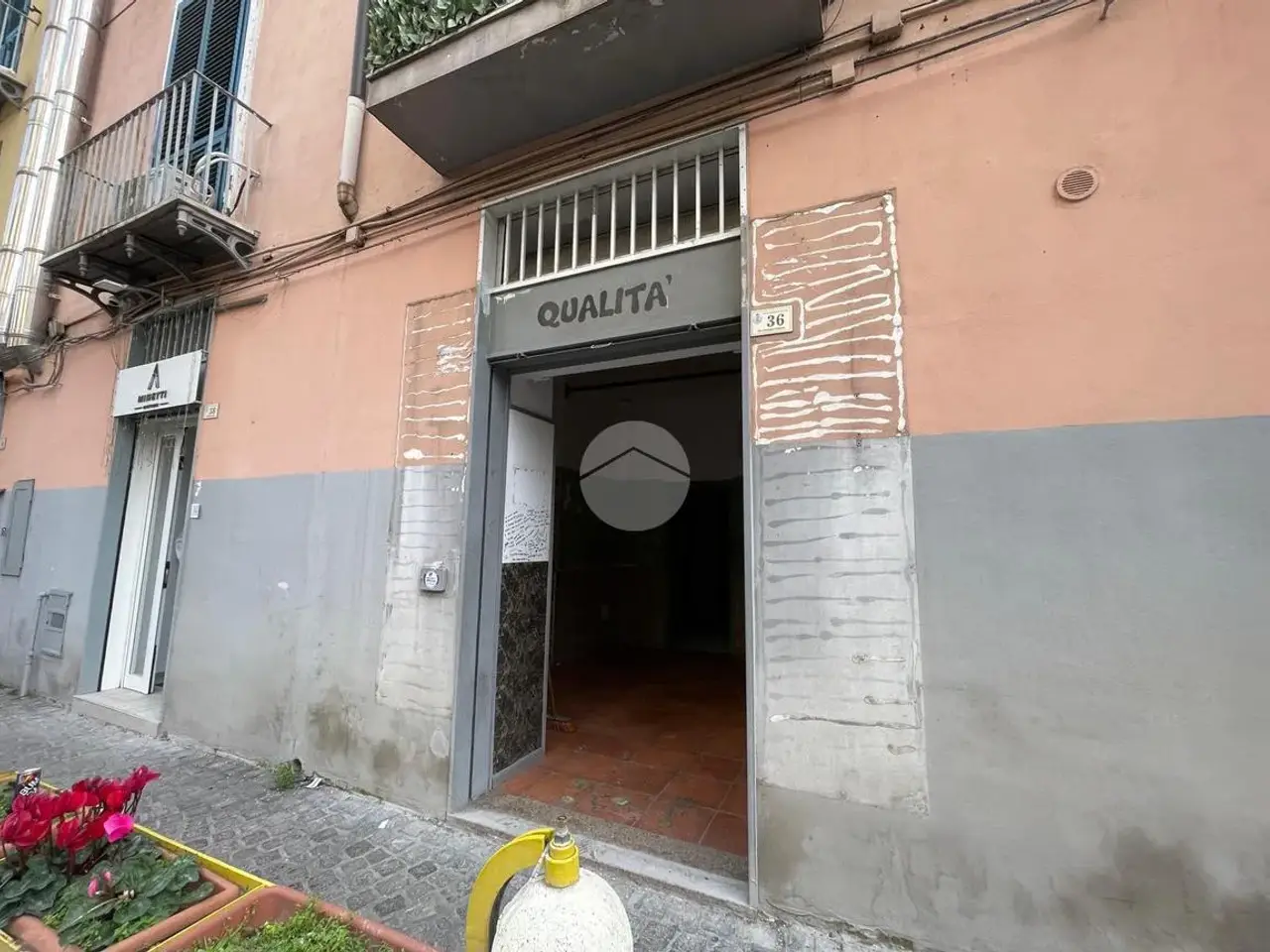 Negozio in Via Giuseppe Cosenza 38, Castellammare Di Stabia, {3} - Foto 2