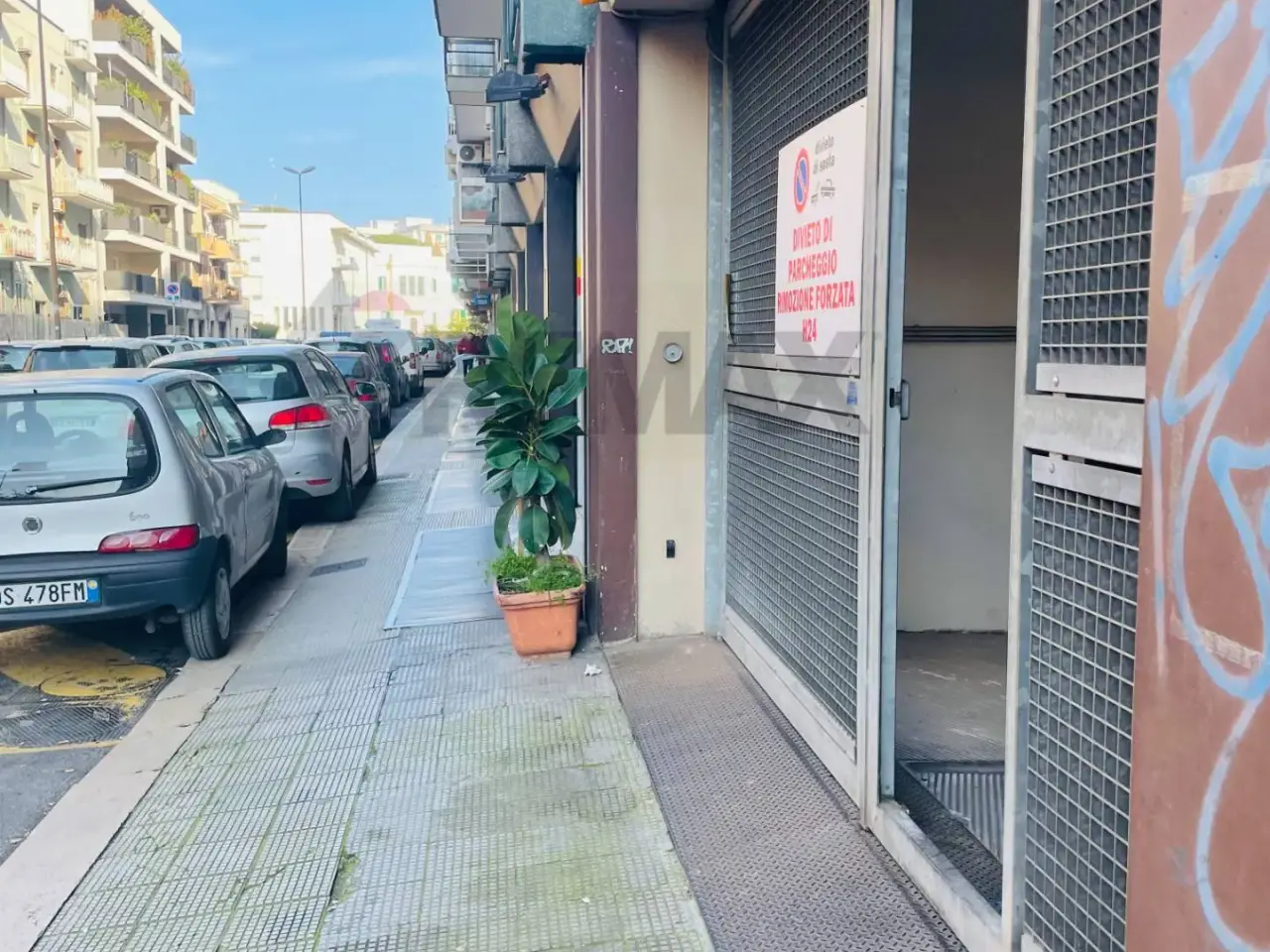 Magazzino in Via Quarto 45, Bari, {3} - Foto 2