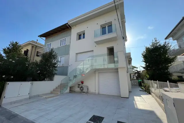 Penthouse in {3}, Viale Saludecio - Photo 1