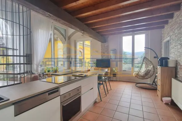 Loft in vendita, Frazione Molinazzo 2, Brivio - Foto 1