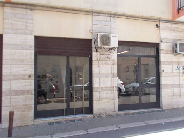 Shop in {3}, Via Francesco Curzio 40 - Photo 1