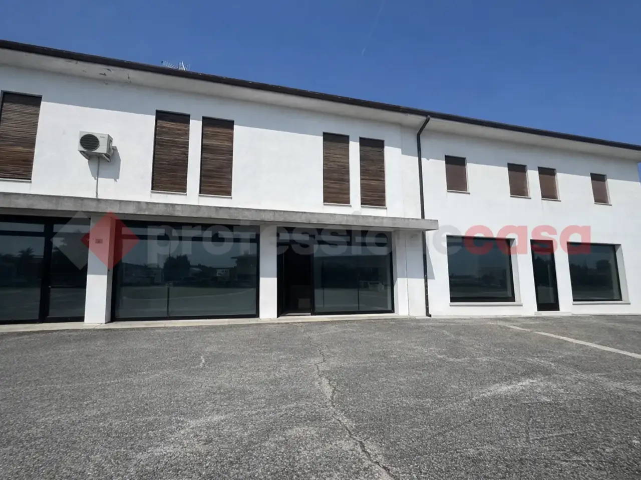 Palazzina commerciale in Via Cristoforo Colombo Snc, Monselice, {3} - Foto 1