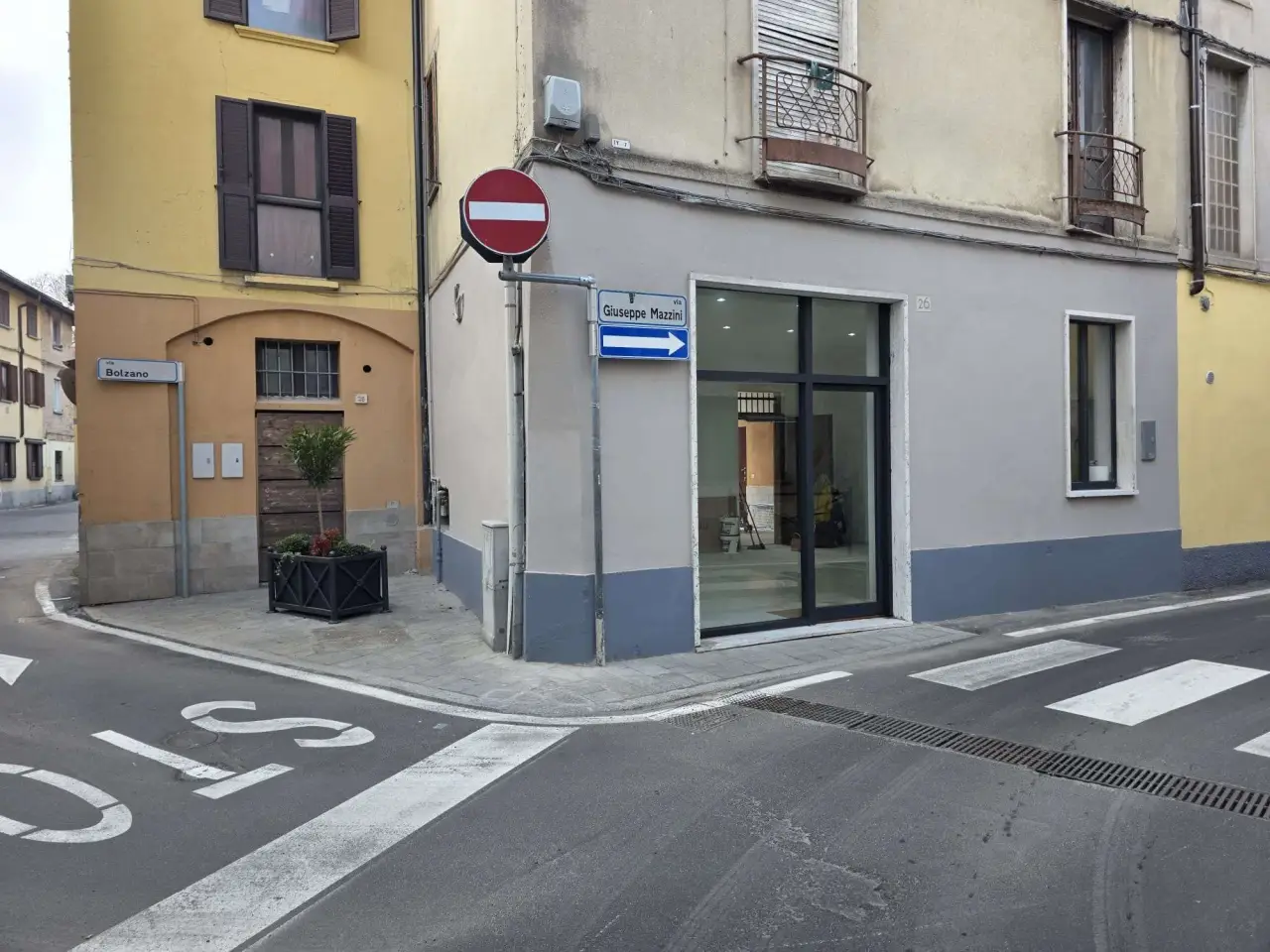 Negozio in Via Mazzini, Limbiate, {3} - Foto 1