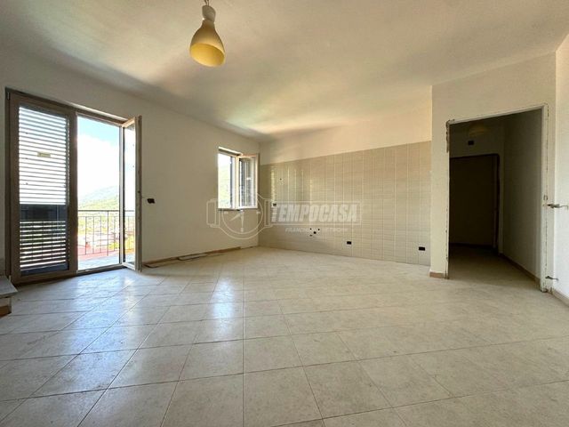 4-room flat in Via Nazionale delle Puglie, Monteforte Irpino - Photo 1