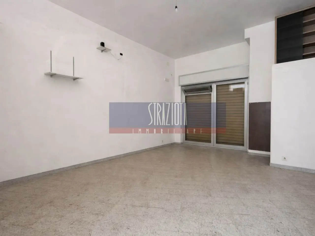 Magazzino in Via Taormina, Modugno, {3} - Foto 2