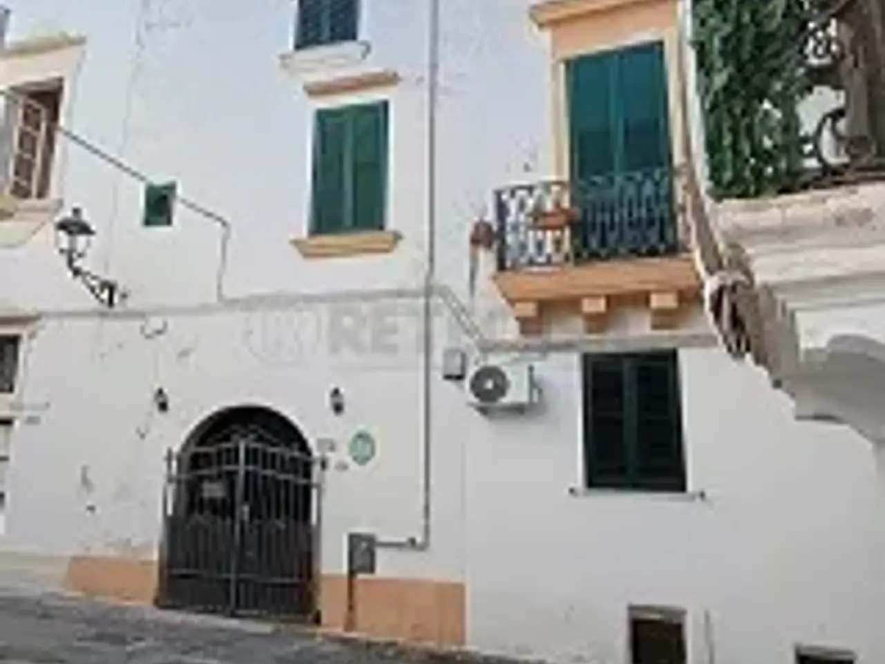 Palazzina commerciale in Via Coppola 13, Gallipoli, {3} - Foto 1
