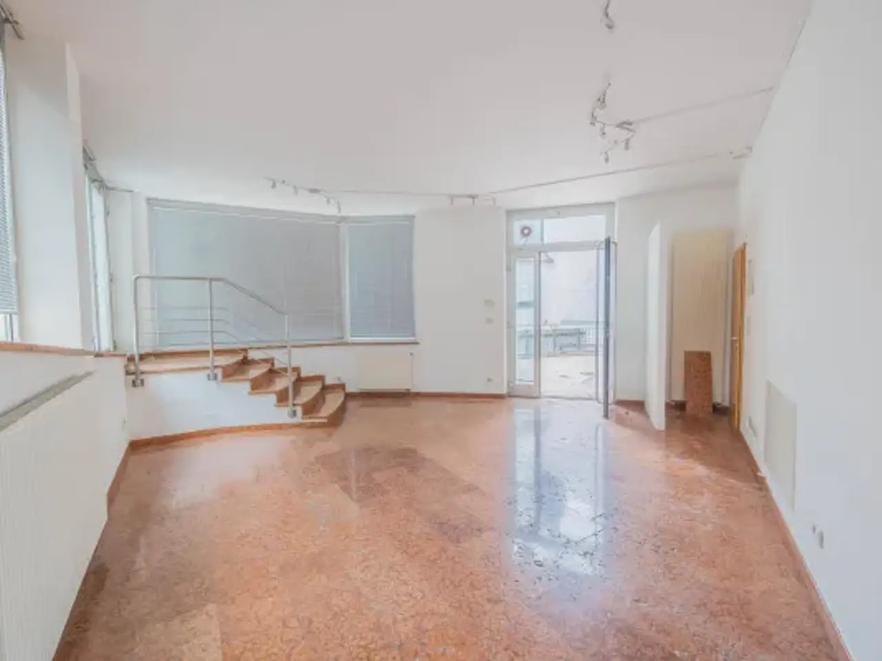 Abbigliamento in Via Salita alla Chiesa, Merano, {3} - Foto 1