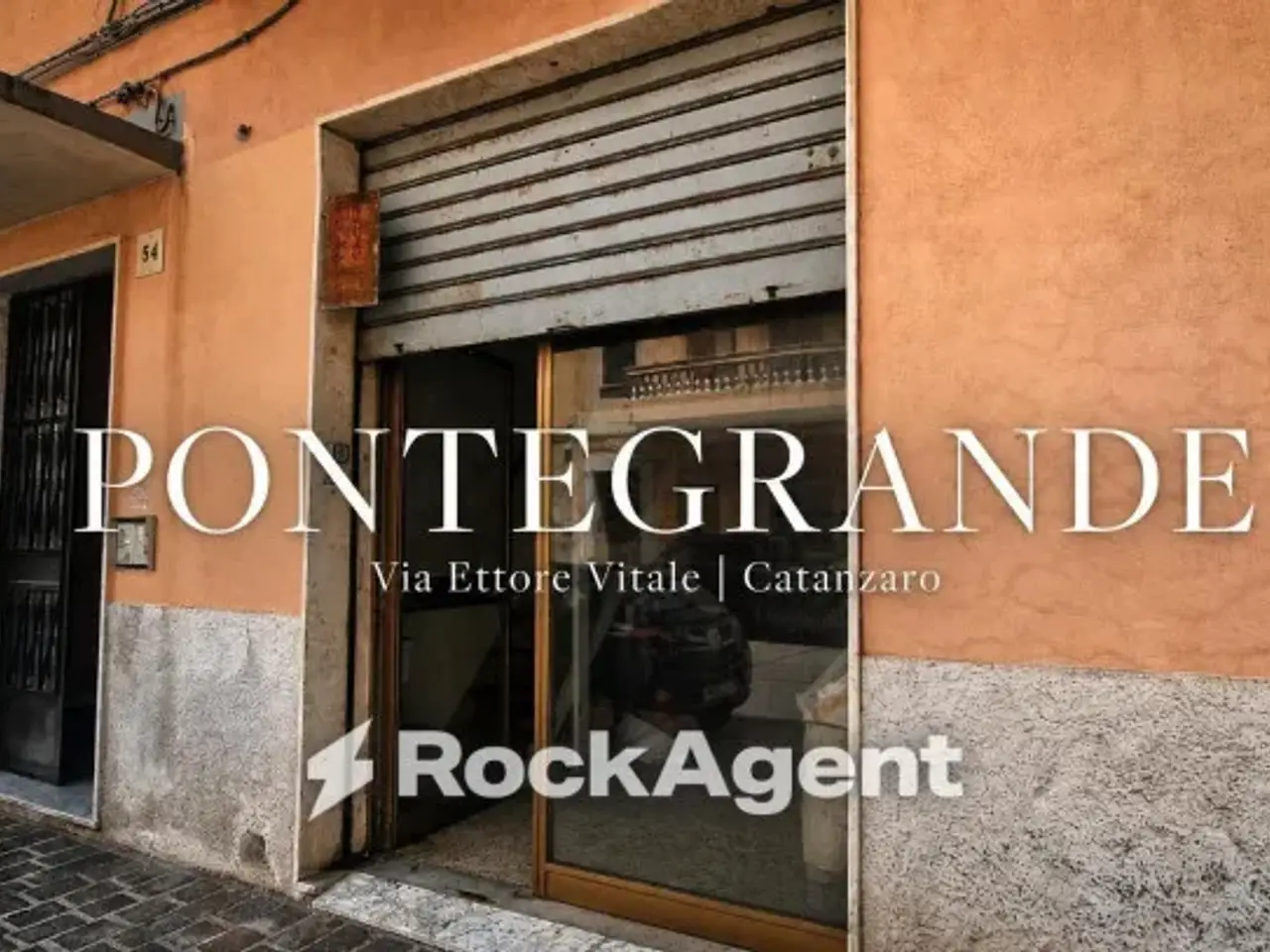 Negozio in Via Ettore Vitale 52, Catanzaro, {3} - Foto 1