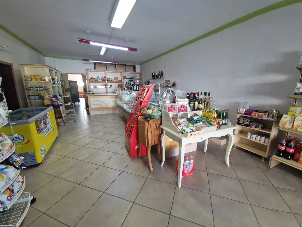 Alimentari in Viale Europa 17b, Acquanegra Cremonese, {3} - Foto 2