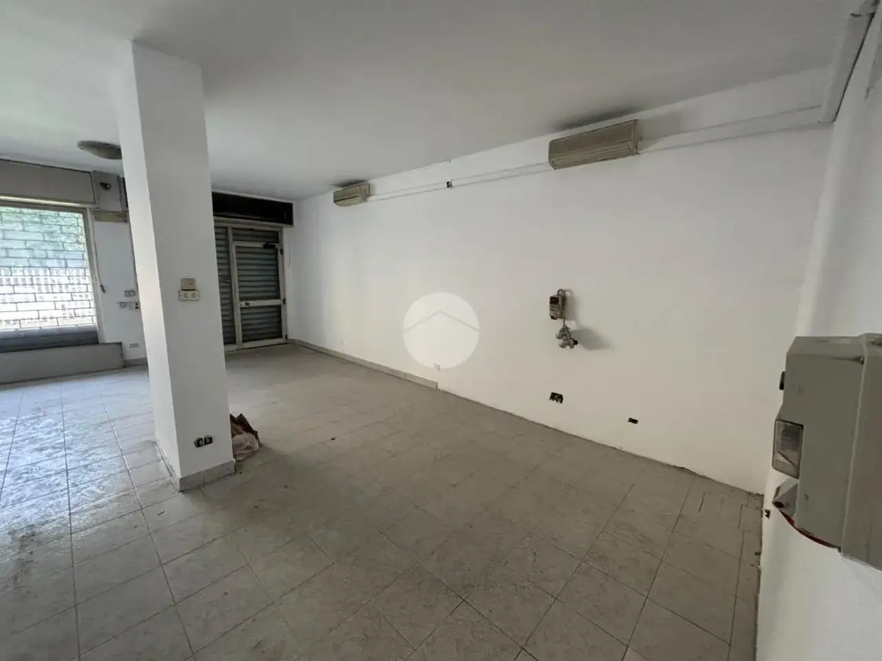Negozio in Via Vivaldi 7, Abbiategrasso, {3} - Foto 2