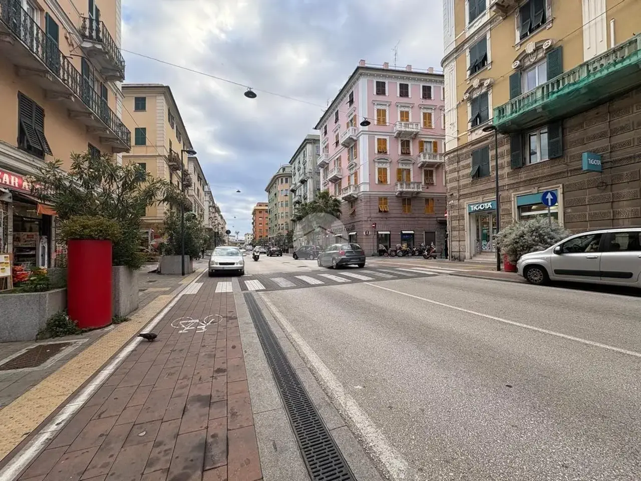 Magazzino in Via Via Cornigliano 242, Genova, {3} - Foto 1
